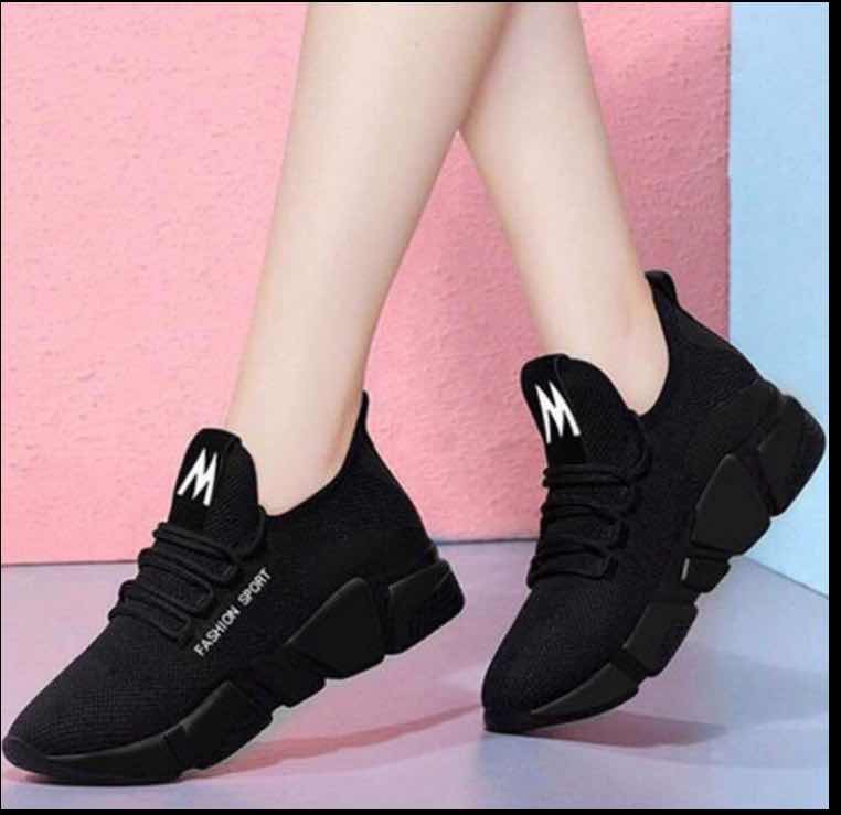 Women’s Casual Fly-Knit Shoes – Black | All-Day Comfort